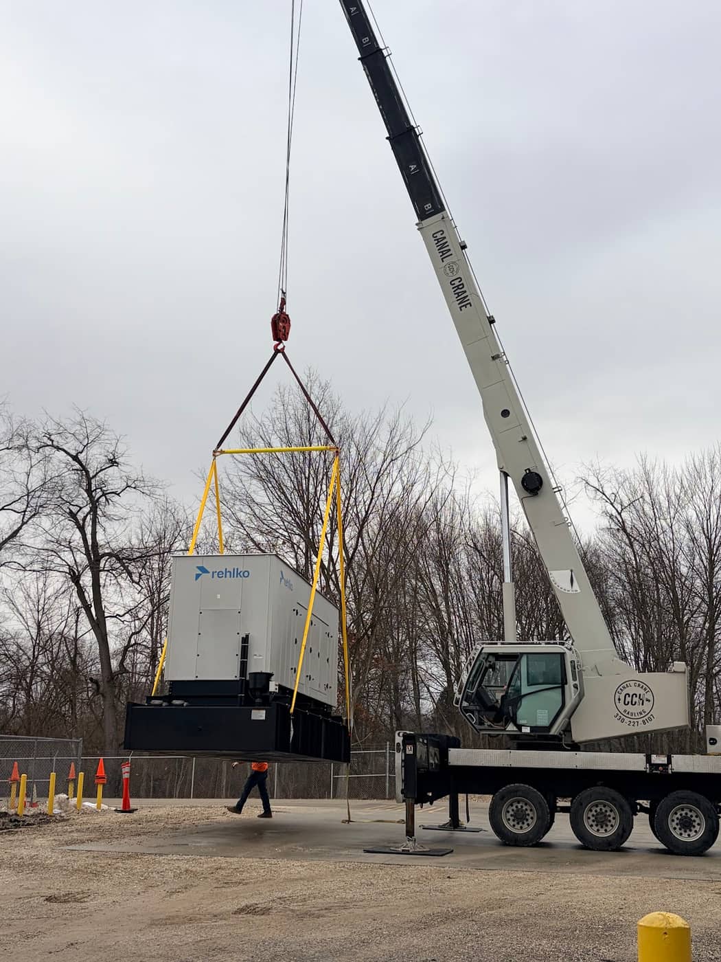 Canal Crane mobile crane lifting on an Akron job site